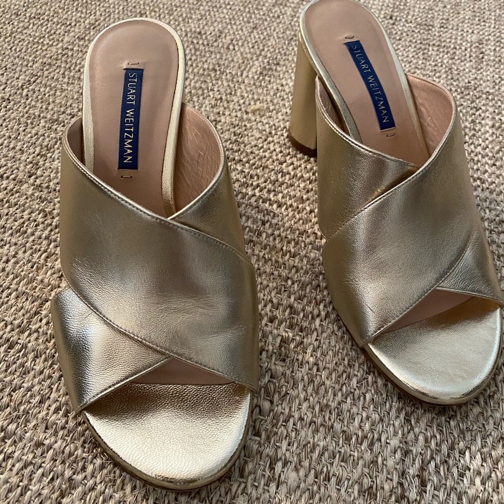 Stuart Weitzman Galene Gold Sandal - Picture 2 of 10